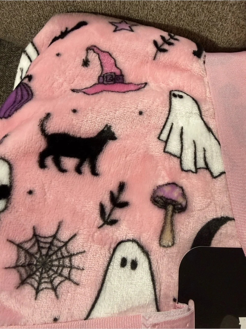 Berkshire Pink Halloween 'Boo' Full/Queen Blanket